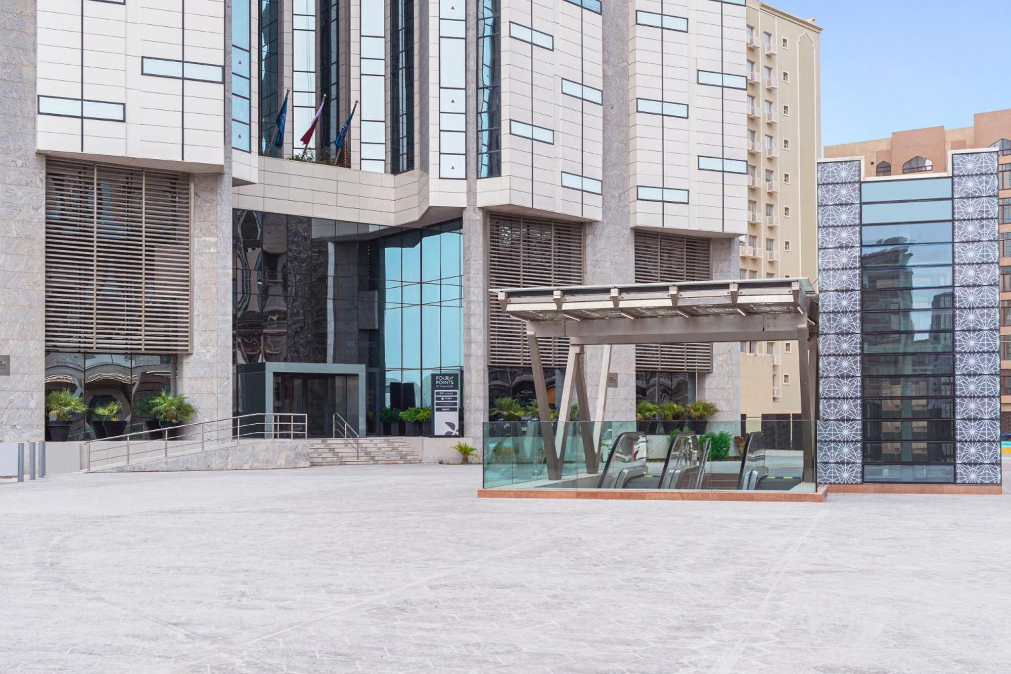 Готель Four Points By Sheraton 4*